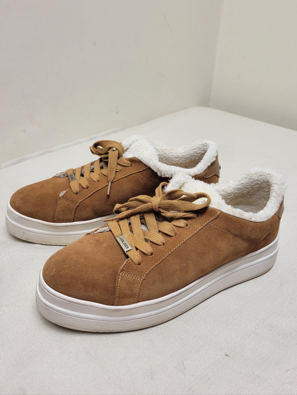 J/SLIDES Men’s Suede Sneakers in Tan Suede with Shearling Trim Size 8.5